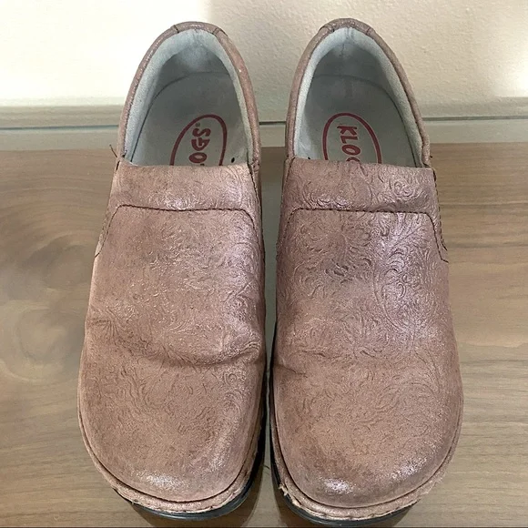 Klogs Leather Rose Gold Embossed Non Slip Clog - Picture 2 of 6